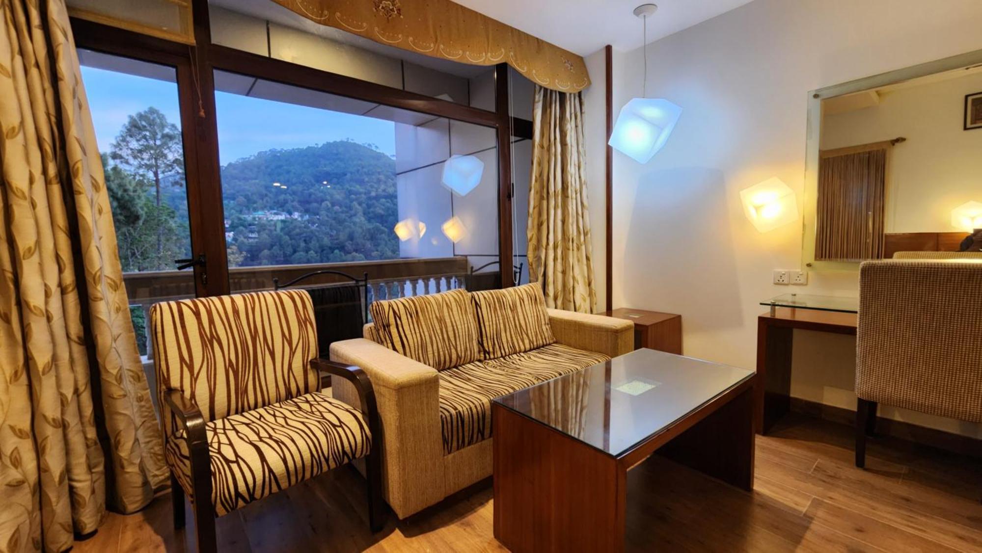 Hotel Royal Ark - Kasauli Eksteriør billede