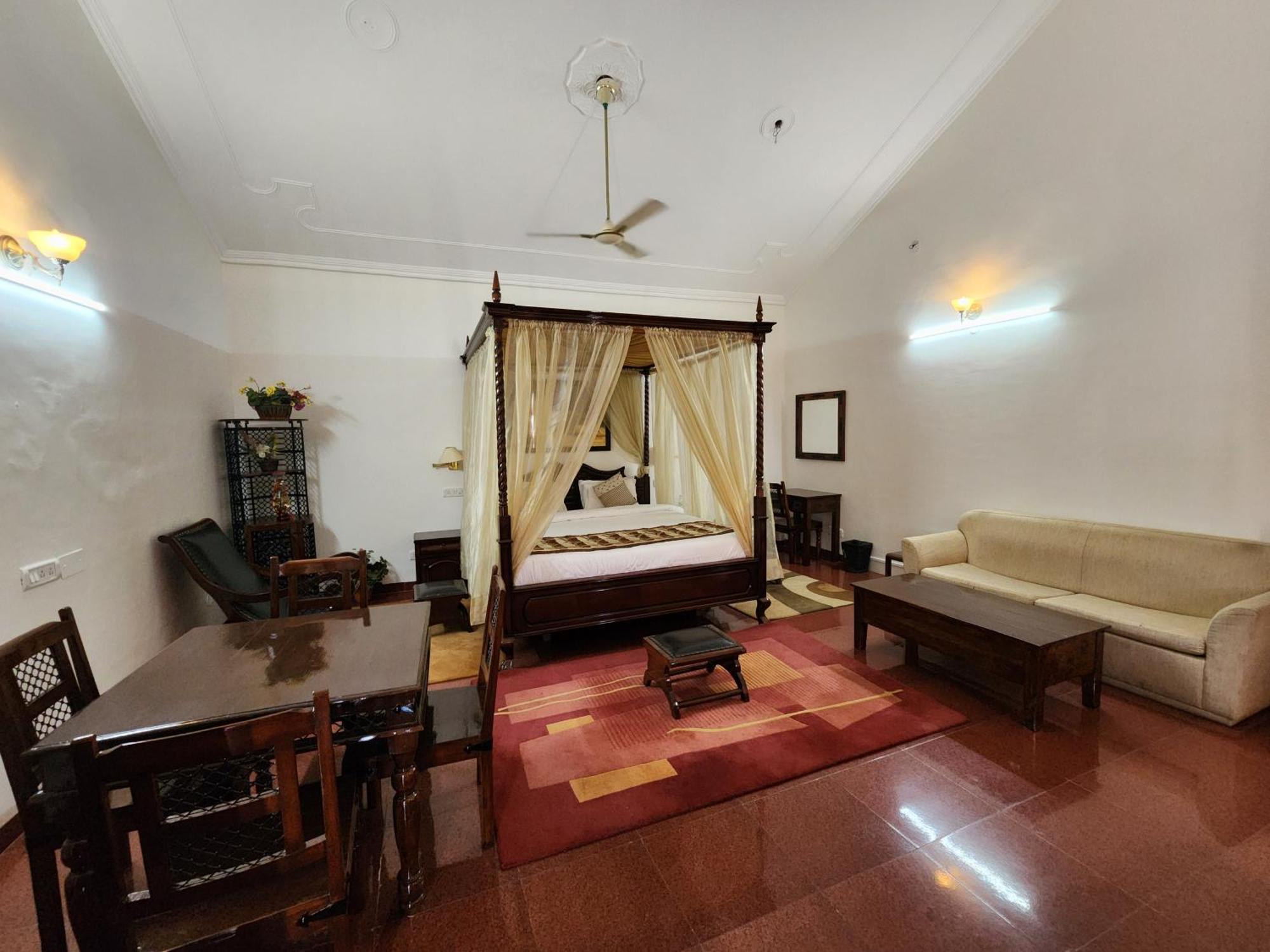 Hotel Royal Ark - Kasauli Eksteriør billede