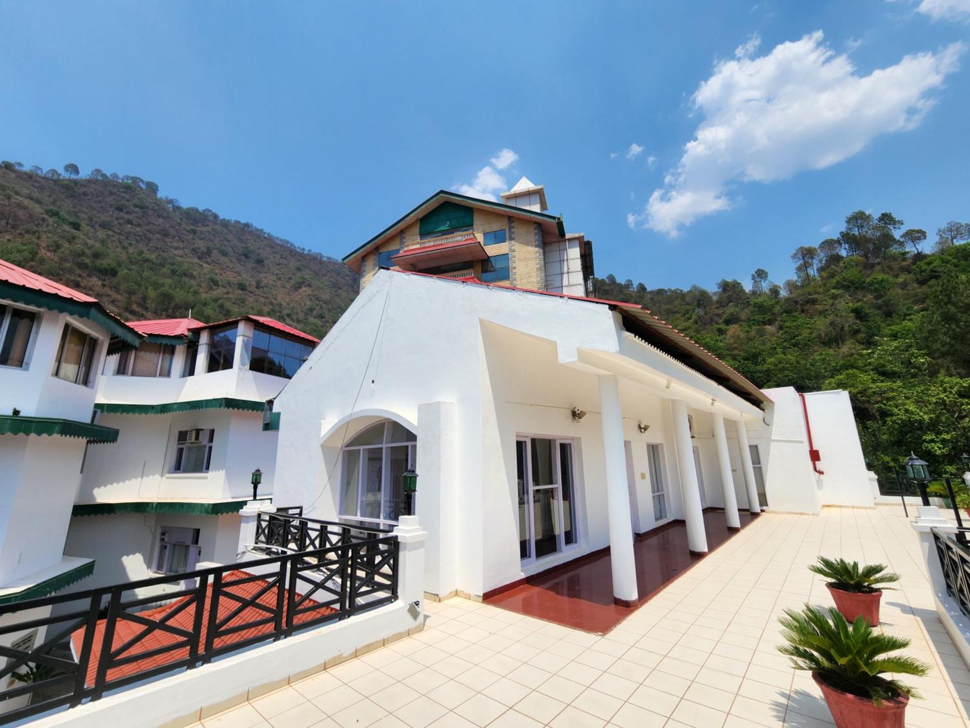 Hotel Royal Ark - Kasauli Eksteriør billede