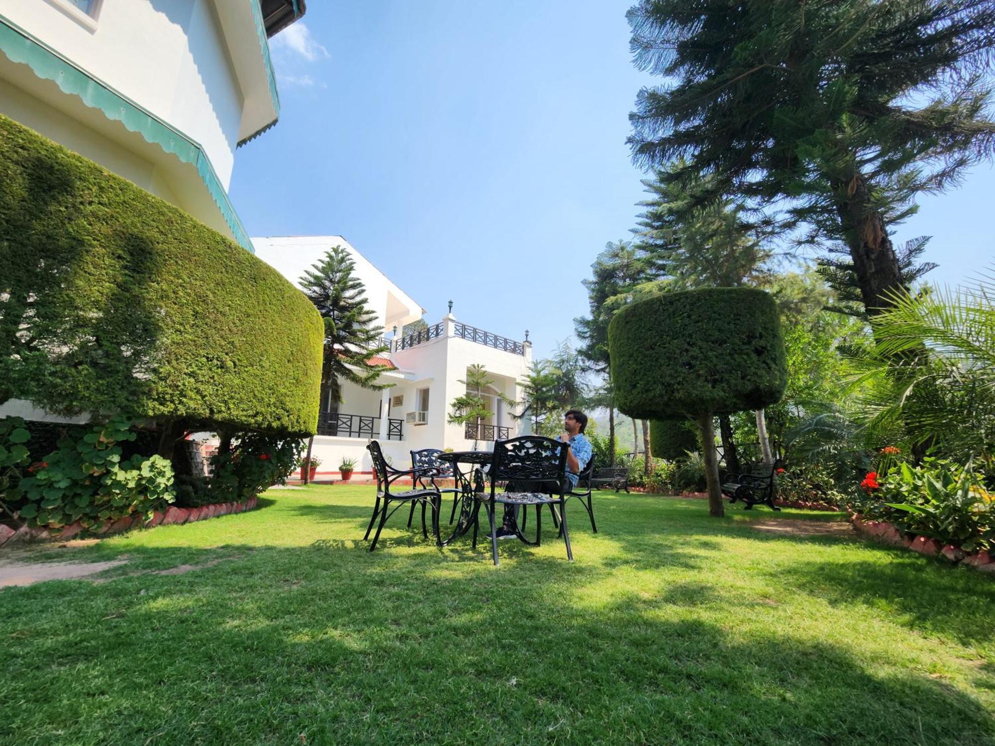 Hotel Royal Ark - Kasauli Eksteriør billede